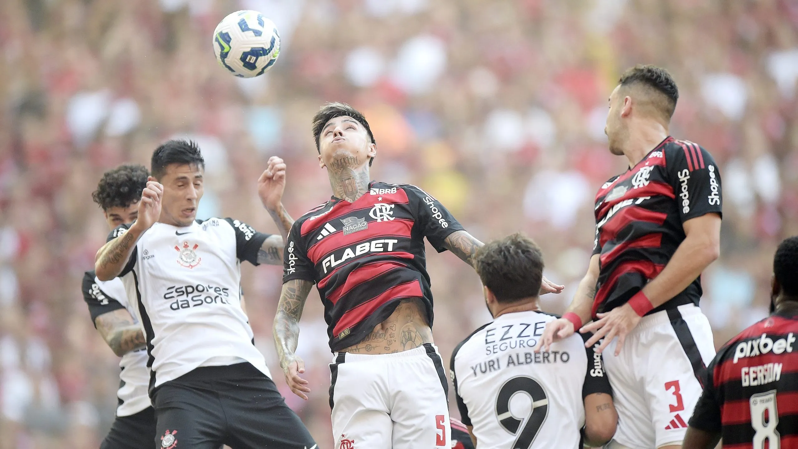 Atletas de Flamengo x Corinthians. Foto: Alexandre Loureiro/AGIF