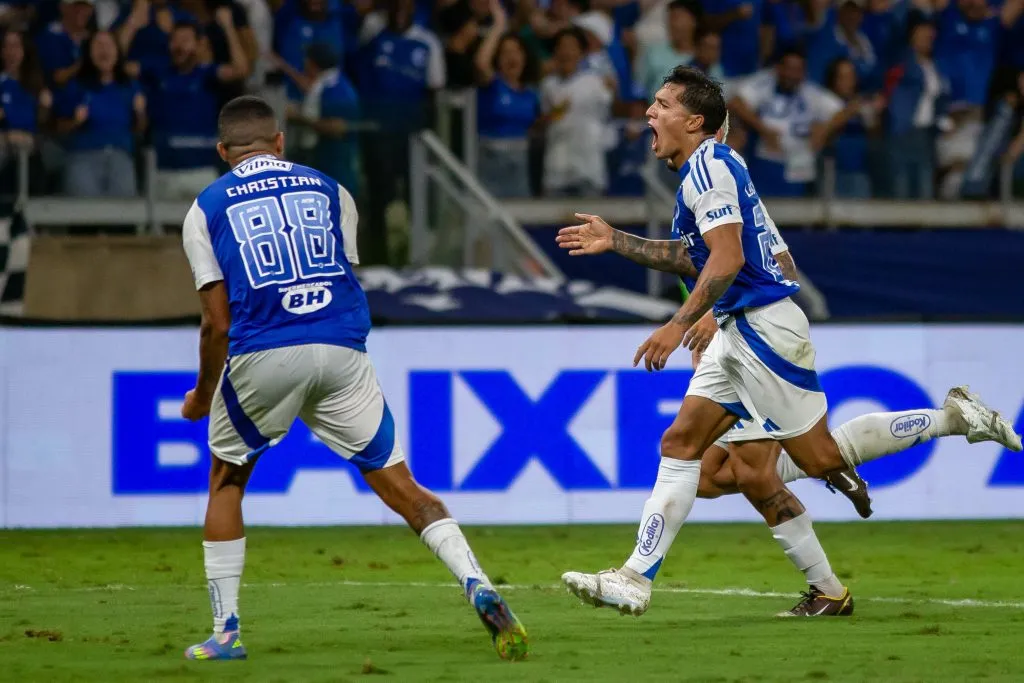 Lucas Romero, comemora gol de Chistian sobre o Vasco pelo campeonato Brasileiro A 2025. Foto: Fernando Moreno/AGIF