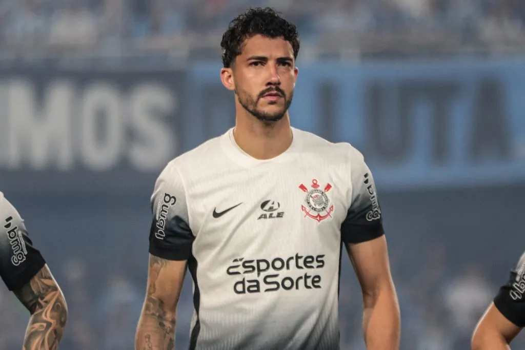 PR – CURITIBA – 07/08/2024 – COPA DO BRASIL 2024, GREMIO X CORINTHIANS – Gustavo Henrique jogador do Corinthians durante partida contra o Gremio no estadio Couto Pereira pelo campeonato Copa Do Brasil 2024. Foto: Robson Mafra/AGIF