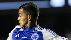 SP - SAO PAULO - 13/04/2025 - BRASILEIRO A 2025, SAO PAULO X CRUZEIRO - Dudu jogador do Cruzeiro durante partida contra o Sao Paulo no estadio Morumbi pelo campeonato Brasileiro A 2025.