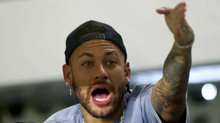 Neymar publicou a escalação do Santos e depois apagou nas redes sociais.