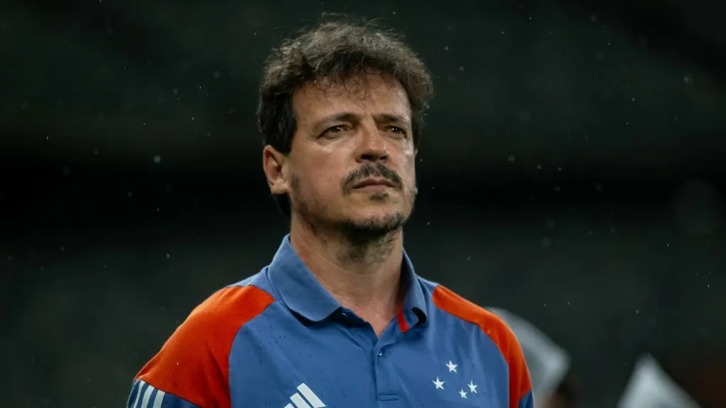 No radar do Vasco, Fernando Diniz teve passagem ruim pelo Cruzeiro – Foto: Fernando Moreno/AGIF