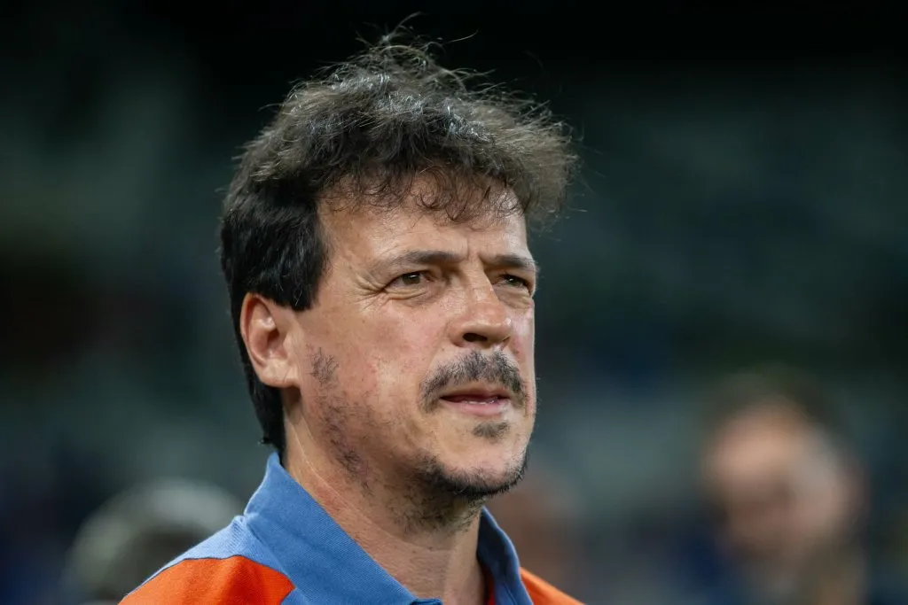 Diniz está livre no mercado após ser demitido do Cruzeiro, em janeiro. Foto: Fernando Moreno/AGIF