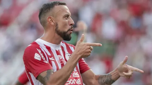 Paulo Sergio, ex-Flamengo agitando os bastidores do Naútico e marcou mais uma vez para o time pernambucano no ultimo sabado