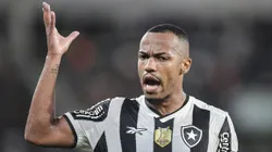 Marlon Freitas impressiona com discurso nos bastidores do clube