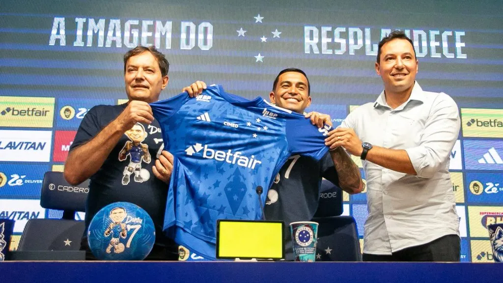 Chegada de Dudu ao Cruzeiro. Foto: Fernando Moreno/AGIF