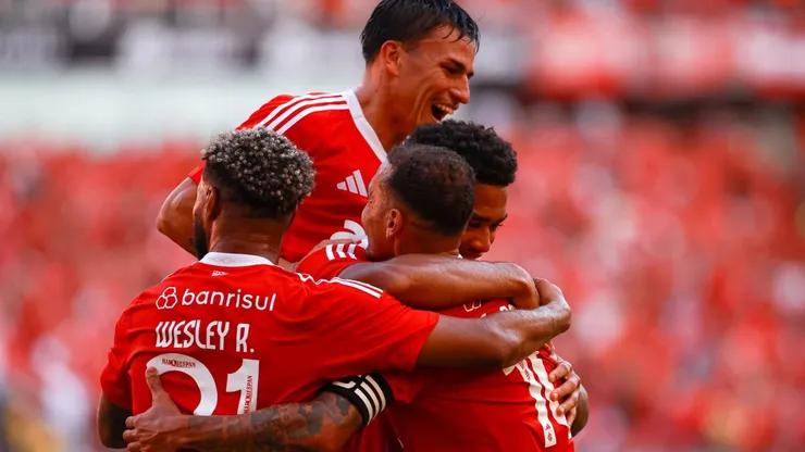 Internacional comemorando gol no Beira-Rio. Foto: Maxi Franzoi/AGIF