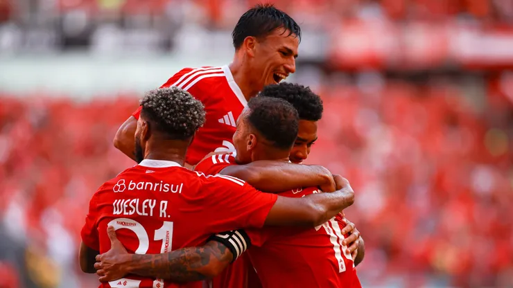 Internacional comemorando gol no Beira-Rio. Foto: Maxi Franzoi/AGIF
