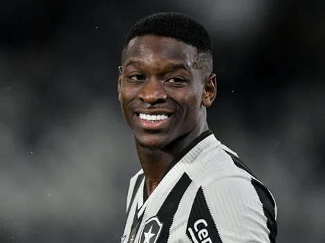 Luiz Henrique se emociona ao relembrar título da Libertadores no Botafogo: "A ficha vai caindo"