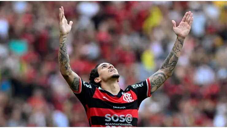 Pedro comemora gol marcado pelo Flamengo em partida diante do Corinthians. Foto: Andre Paes / Alamy Stock Photo