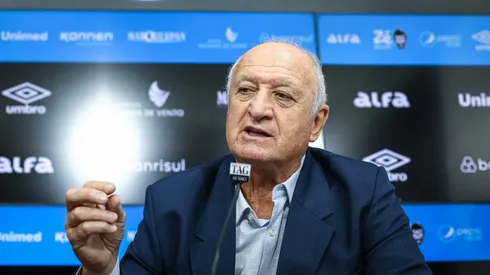 Felipão durante sua apresentação no Grêmio