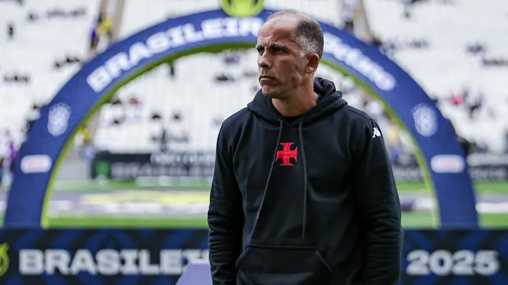 Ídolo do Vasco, Felipe Maestro irá assumir o comando técnico interinamente - Foto: Fabio Giannelli/AGIF