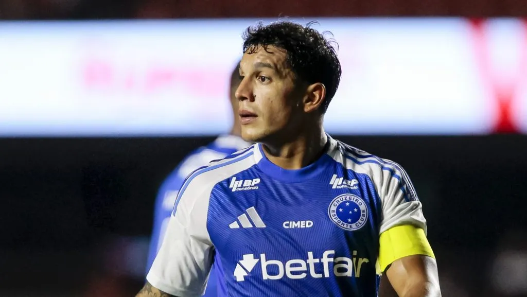 Foto: Marco Miatelo/AGIF – Villaba tem contrato no time mineiro até 2026.