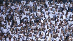 Santos bate recorde negativo de público e renda na temporada