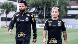 Rincón (à esquerda) foi testado como titular no treino do Santos desta 3ª