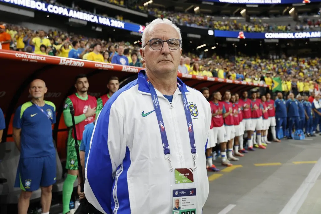 Dorival em partida pelo Brasil. Photo by Kevork Djansezian/Getty Images)