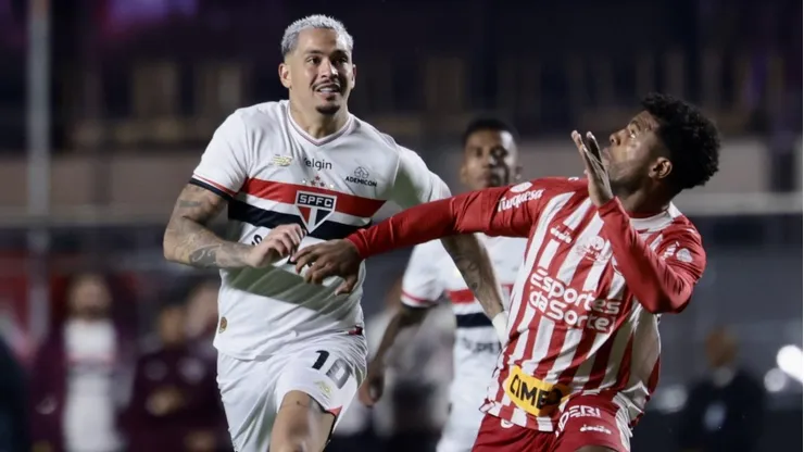 Com dois de Luciano, São Paulo bate o Náutico por 2 a 1 pelo jogo de ida da terceira fase da Copa do Brasil.