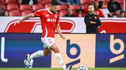 Bruno Tabata em ação pelo Internacional na Copa Betano do Brasil - Foto: Maxi Franzoi/AGIF