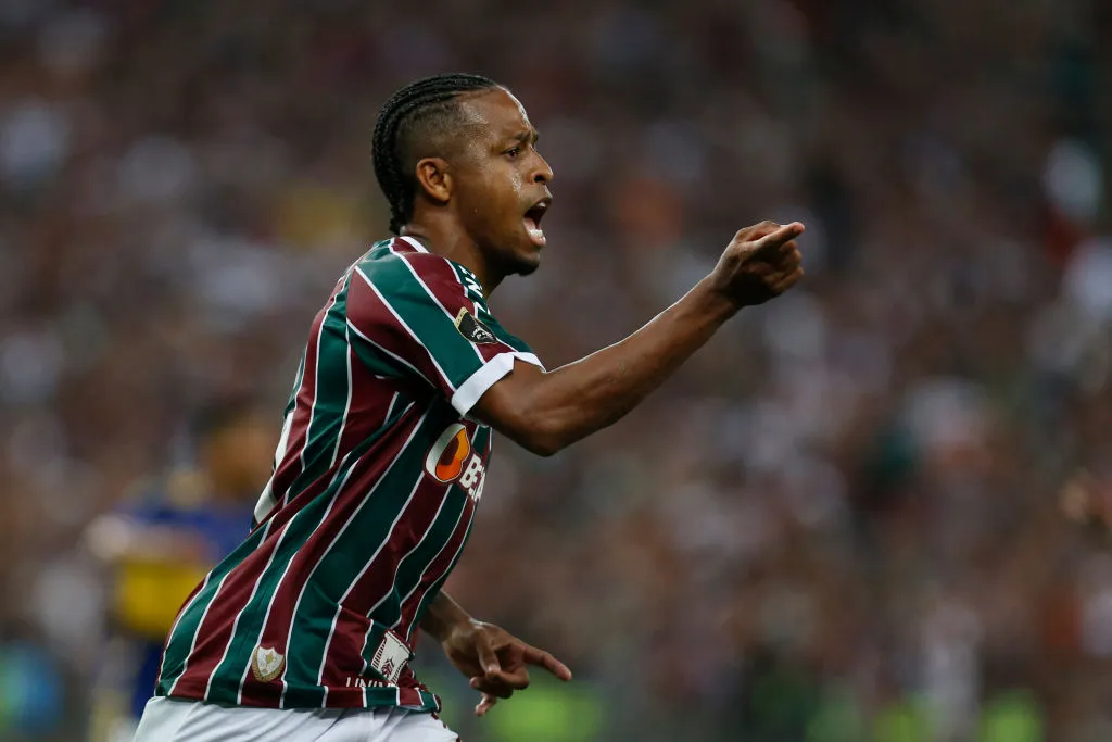 Keno pede desculpas por gestos contra a torcida do Fluminense. Foto: Ricardo Moreira/Getty Images)