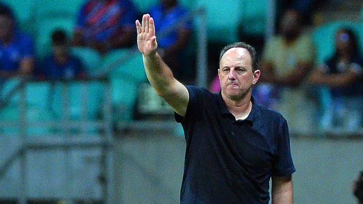 Rogério Ceni, técnico do Bahia durante partida contra o Ceara no estadio Arena Fonte Nova pelo campeonato Copa Do Nordeste 2025. Foto: Walmir Cirne/AGIF