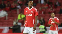 Jovem de 17 anos, Raykonnen marcou em sua estreia, mas o gol foi anulado