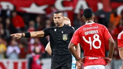 Bruno Pereira Vasconcelos anulou gol de Raykkonen por intermédio do VAR em Inter x Aparecidense