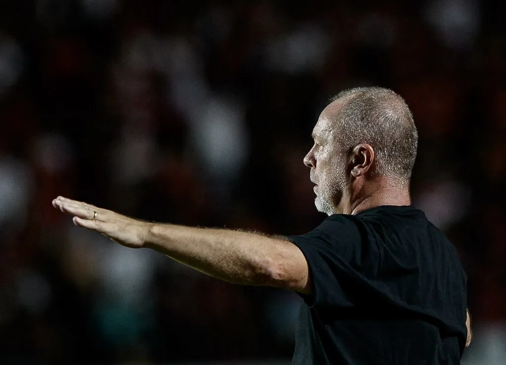 Mano Menezes no comando do Grêmio. Foto: Jhony Pinho/AGIF