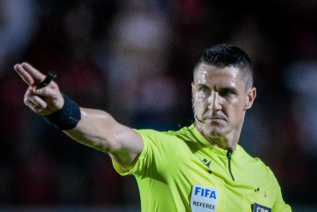 Rafael Rodrigo Klein durante partida entre Vitoria e Flamengo – Foto: Jhony Pinho/AGIF