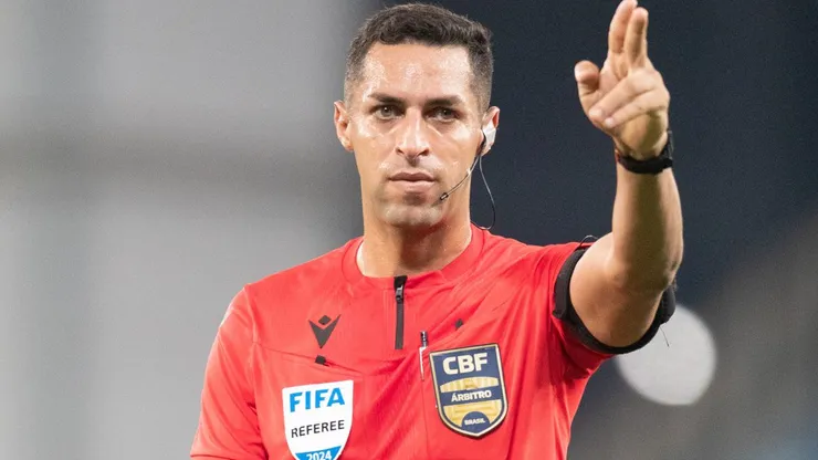 Árbitro Rodrigo José Pereira de Lima já errou contra o Corinthians - Foto: Gil Gomes/AGIF.