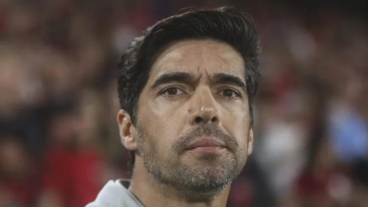 Abel Ferreira, acompanha equipe do Palmeiras - Foto: Gabriel Machado/AGIF