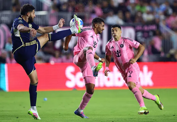 Atuação de Suárez, craque  do Inter de Miami desapontou os torcedores e foi tratado como vilão após eliminação na competição. Foto: Megan Briggs/Getty Images