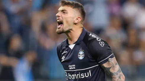 Gabriel Grando tem contrato no Grêmio até 2026 e interessa demais a Abel Ferreira no Palmeiras - Foto: Pedro H. Tesch/Getty Images