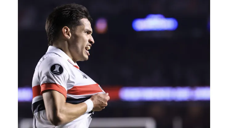 Bobadilla vem recebendo sondagens do futebol europeu, mas São Paulo aguarda por valores maiores para falar de venda - Foto: Marcello Zambrana/AGIF