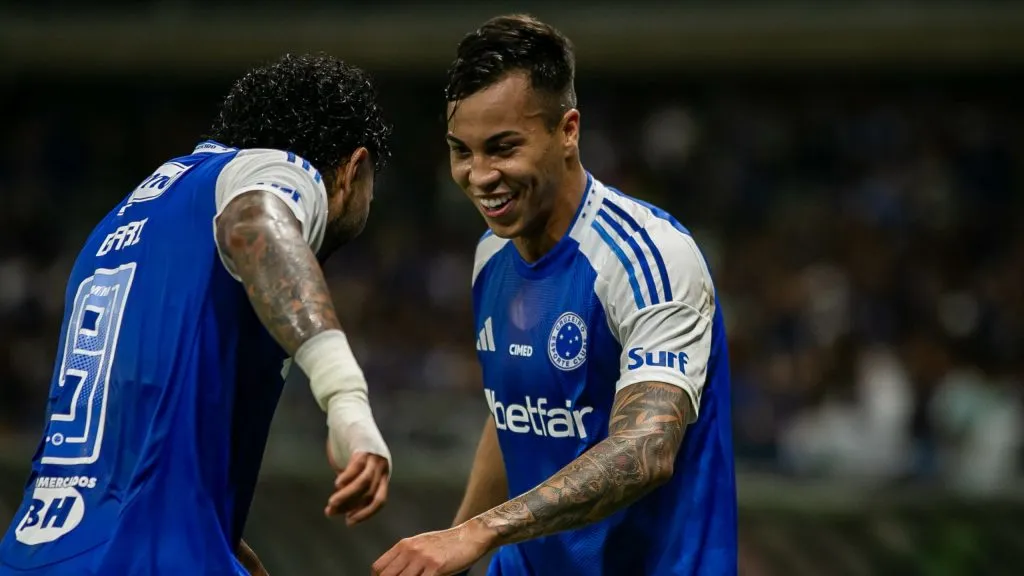 Kaio Jorge e Gabigol foram determinantes para vitória do Cruzeiro –  Foto: Fernando Moreno/AGIF
