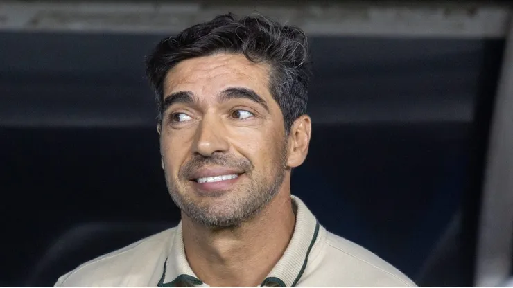 CE - FORTALEZA - 20/04/2025 - BRASILEIRO A 2025, FORTALEZA X PALMEIRAS - Abel Ferreira tecnico do Palmeiras durante partida contra o Fortaleza no estadio Arena Castelao pelo campeonato Brasileiro A 2025.
