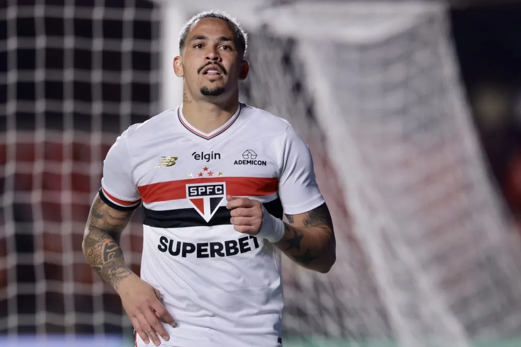 Luciano jogador do São Paulo comemora seu gol durante partida contra o Náutico no estádio Morumbi pelo campeonato Copa Do Brasil 2025. Foto: Marcello Zambrana/AGIF