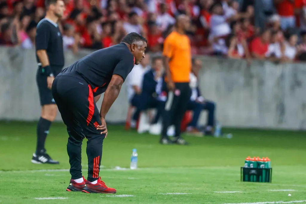 RS – PORTO ALEGRE – 16/01/2025 – AMISTOSO, INTERNACIONAL X MEXICO – Roger Machado tecnico do Internacional durante partida contra o Mexico no estadio Beira-Rio pelo campeonato Amistoso. Foto: Luiz Erbes/AGIF