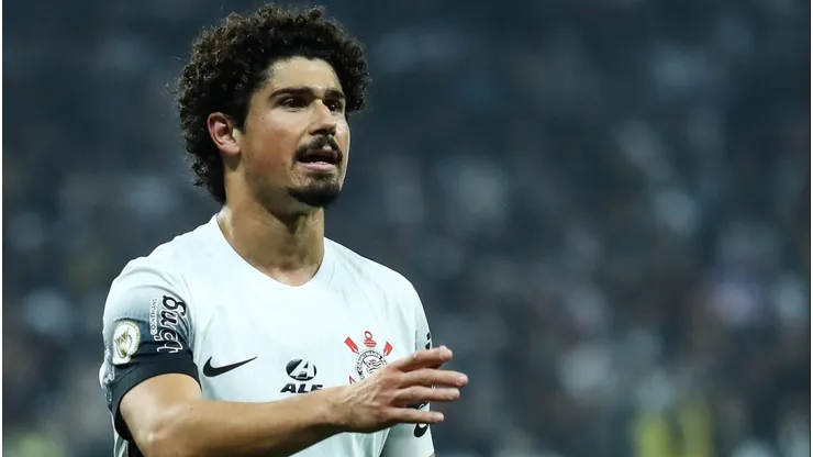 André Ramalho deve reconquistar seu espaço no Corinthians.