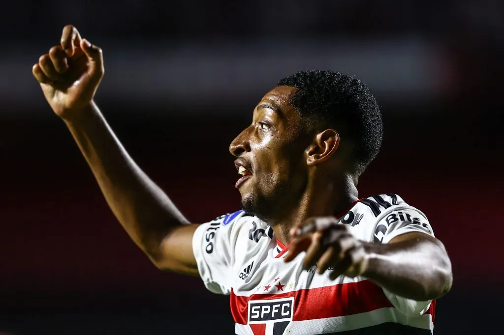 Ex-São Paulo, Talles Costa foi indicado por Dorival no Corinthians, diz jornalista – Foto: Marcello Zambrana/AGIF