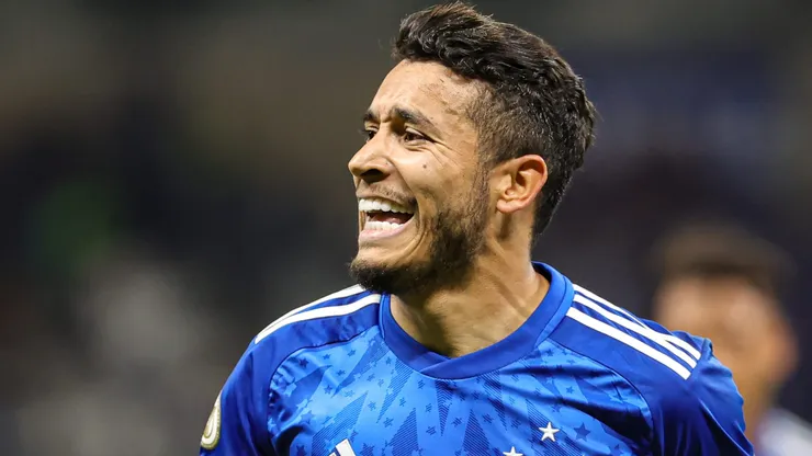 Cruzeiro não quer perder William - Foto: Gilson Lobo/AGIF.