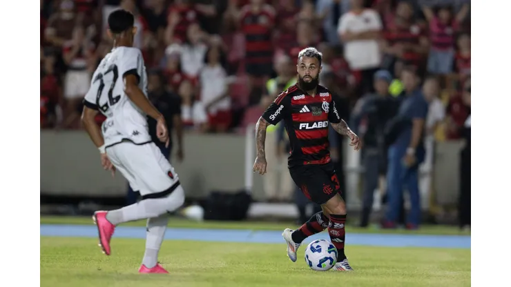 PB - JOAO PESSOA - 01/05/2025 - COPA DO BRASIL 2025, BOTAFOGO-PB X FLAMENGO - Michael jogador do Flamengo durante partida contra o Botafogo-PB no estadio Almeidao pelo campeonato Copa Do Brasil 2025. Foto: Kayan Mendes/AGIF