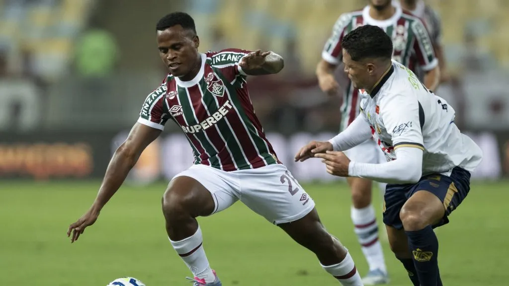 Jhon Arias jogador do Fluminense durante partida contra o Aparecidense no estádio Maracanã pelo campeonato Copa Do Brasil 2025. Foto: Jorge Rodrigues/AGIF