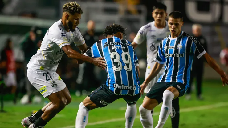 Grêmio e Santos se encaram pelo Brasileirão Betano Foto: Luiz Erbes/AGIF
