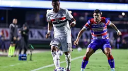 SP - SAO PAULO - 02/05/2025 - BRASILEIRO A 2025, SAO PAULO X FORTALEZA - Wendell jogador do Sao Paulo durante partida contra o Fortaleza no estadio Morumbi pelo campeonato Brasileiro A 2025. Foto: Fabio Giannelli/AGIF
