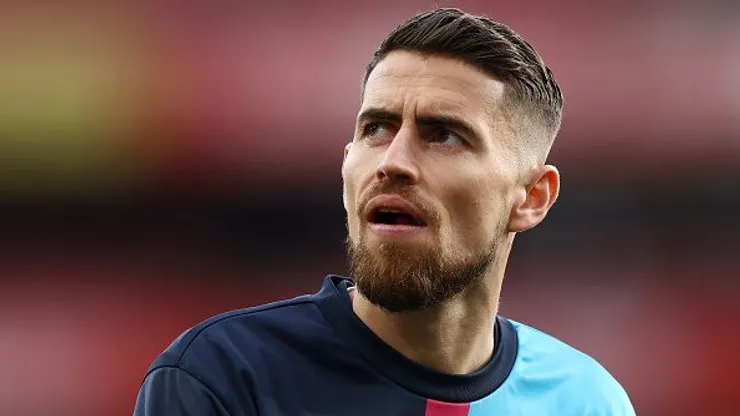 Jorginho durante partida entre Arsenal e Chelsea, pela Premier League, em 2023. Foto: Alex Pantling