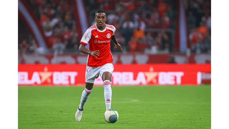 Robert Renan, ex jogador do Internacional durante partida contra o Palmeiras no estádio Beira-Rio pelo campeonato Brasileiro A 2024. Foto: Maxi Franzoi/AGIF