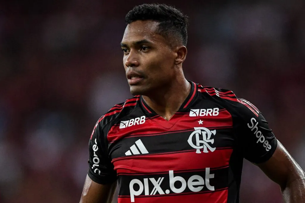 RJ – RIO DE JANEIRO – 08/03/2025 – CARIOCA 2025, FLAMENGO X VASCO – Alexsandro jogador do Flamengo durante partida contra o Vasco no estadio Maracana pelo campeonato Carioca 2025. Foto: Thiago Ribeiro/AGIF