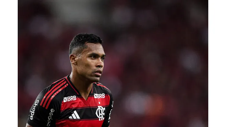 Alexsandro em ação pelo Flamengo. Thiago Ribeiro/AGIF