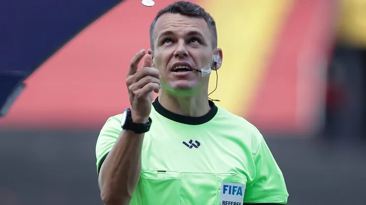 Árbitro Paulo Cesar Zanovelli da Silva. Foto: Rafael Vieira/AGIF