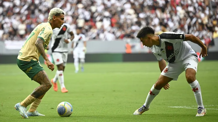 DF - BRASILIA - 22/09/2024 - BRASILEIRO A 2024, VASCO X PALMEIRAS - Richard Rios jogador do Palmeiras durante partida contra o Vasco no estadio Mane Garrincha pelo campeonato Brasileiro A 2024. Foto: Mateus Bonomi/AGIF